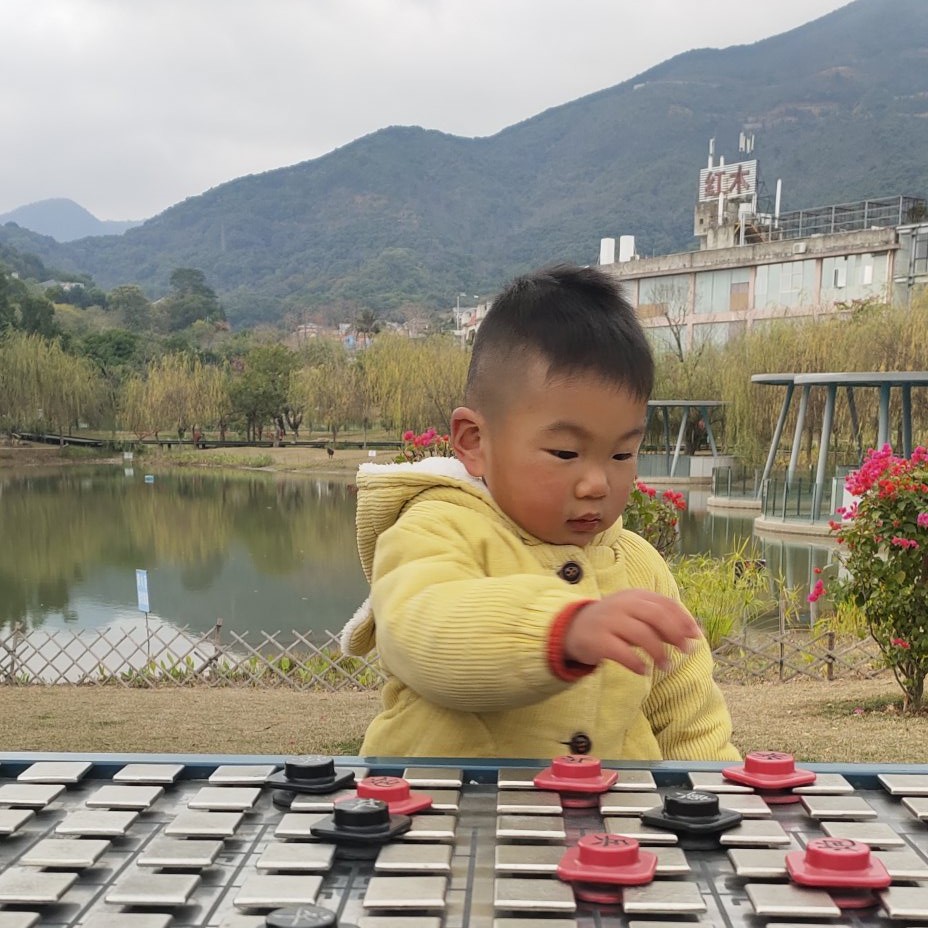 宝宝脸上爱长湿疹,宝宝脸上的湿疹反复发作怎么办