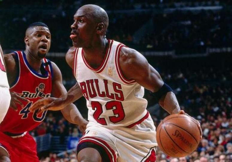 乔丹6冠王实战,乔丹六冠单赛季表现