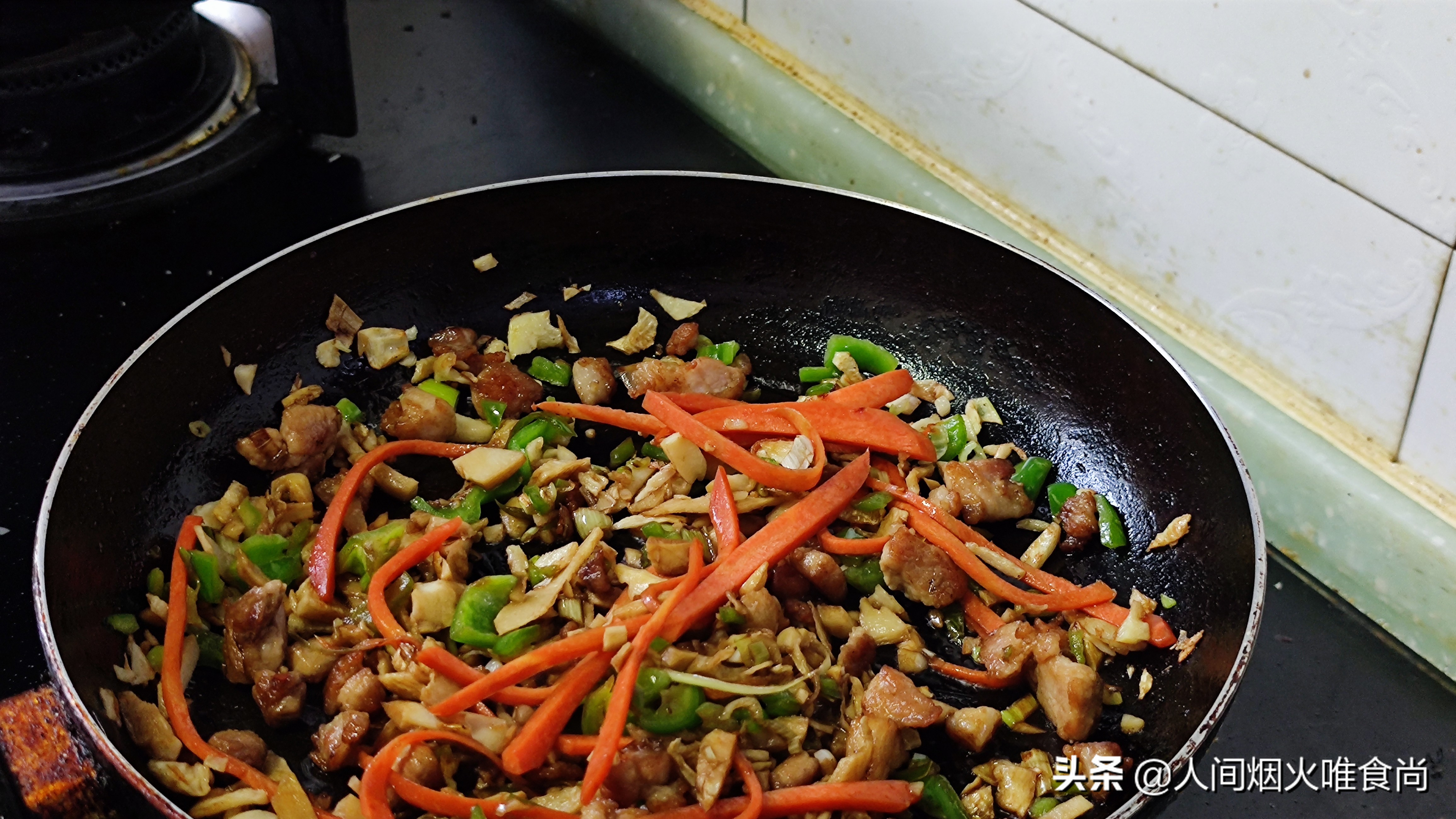 鲜笋炒肉丁,竹笋炒肉丝拌面怎样做才好吃