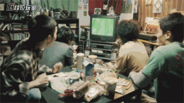 最长情的青春回忆，少年们还踢《实况足球》吗？