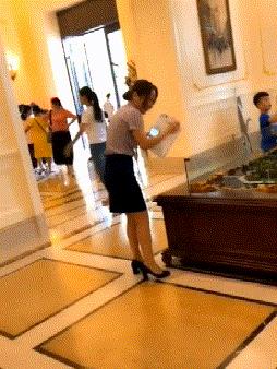 搞笑gif趣图我终于自由了,搞笑gif趣图一步做错步步皆错