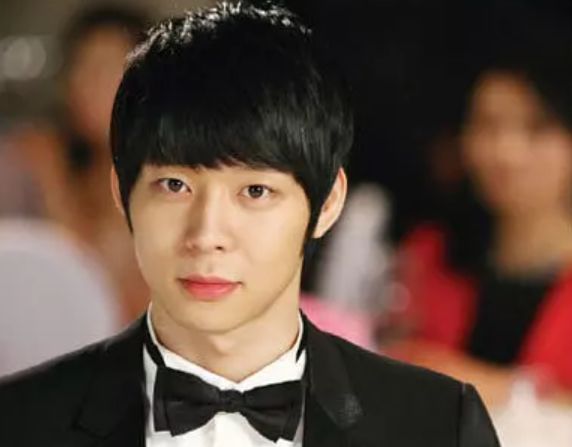 到底是真的吸毒还是遭到财阀陷害?南韩最干净男孩就这么完了……