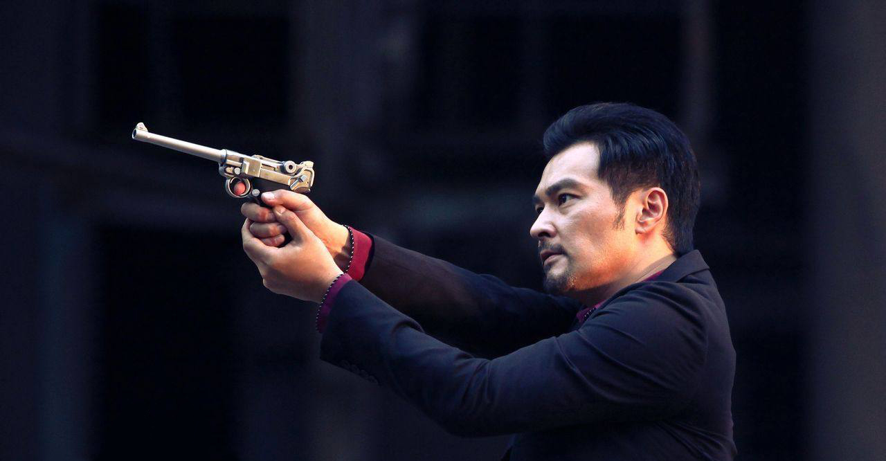 影视剧的编辑真该“恶补”点枪械知识，不然“无限开火”也太假了