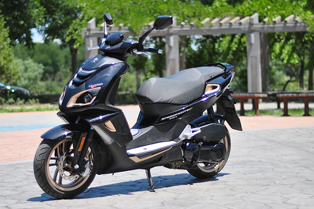 光阳赛艇s350点评,佛沙350巡弋300和光阳s350怎么选