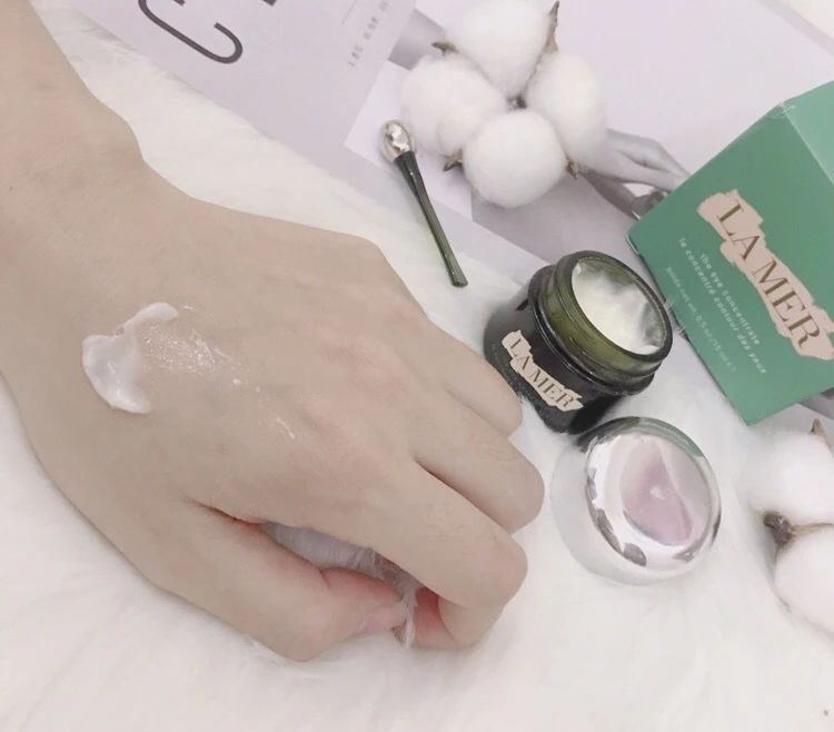 眼霜淡化黑眼圈正确使用方法,眼霜的正确使用方法去除黑眼圈