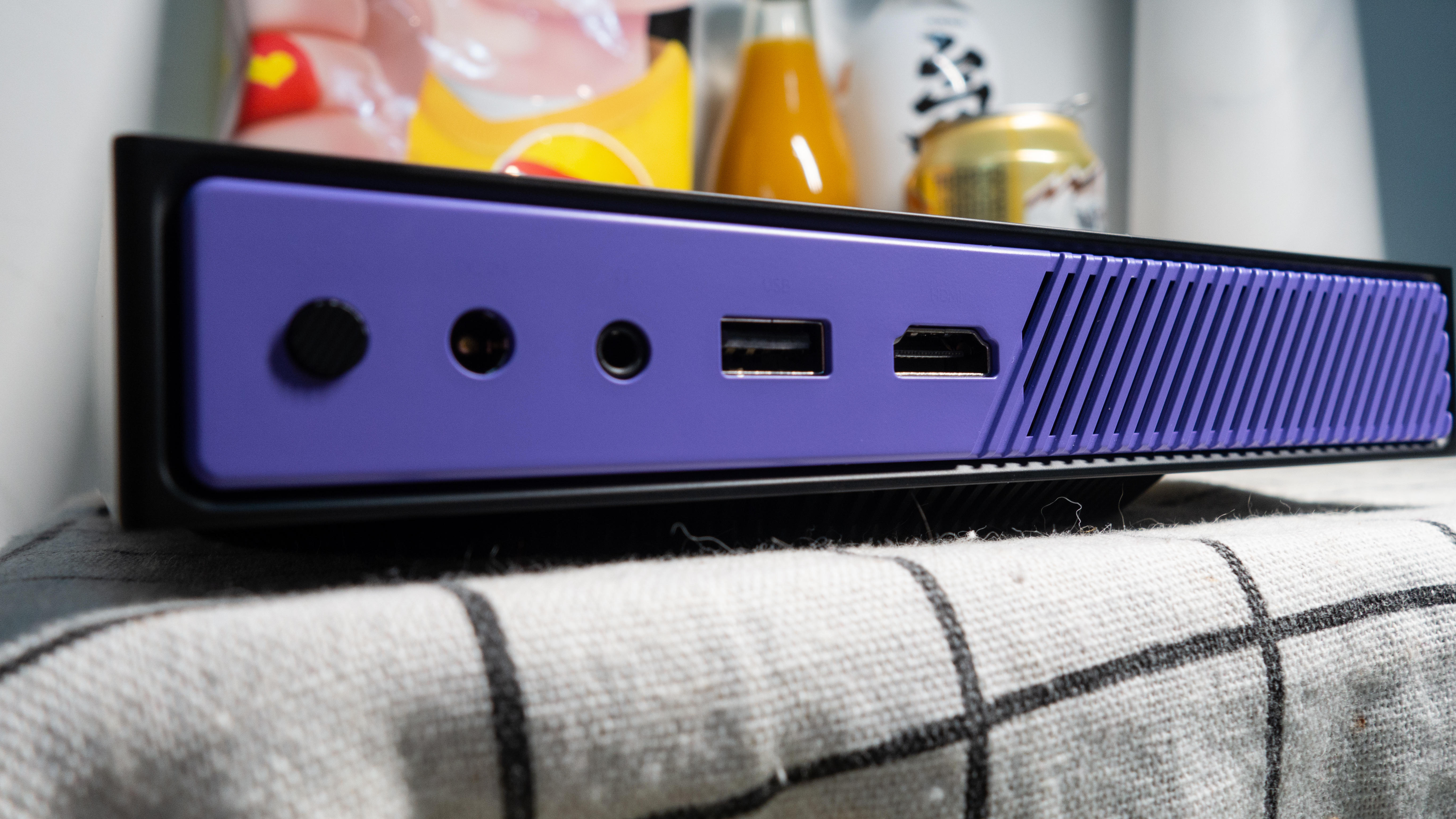 Z世代的潮酷利器，Movin01X重新定义娱乐“轻投影”