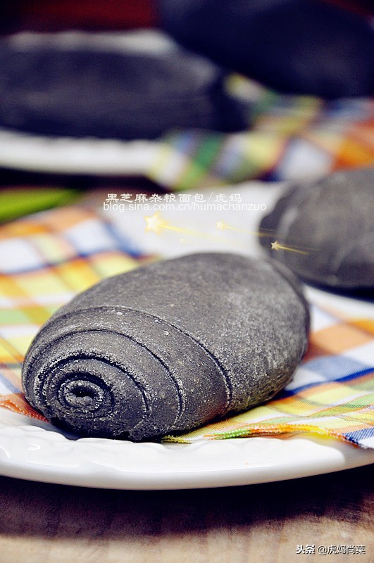 烤面包蛋糕用高筋粉还是低筋粉,低筋粉做出的面包是什么样的