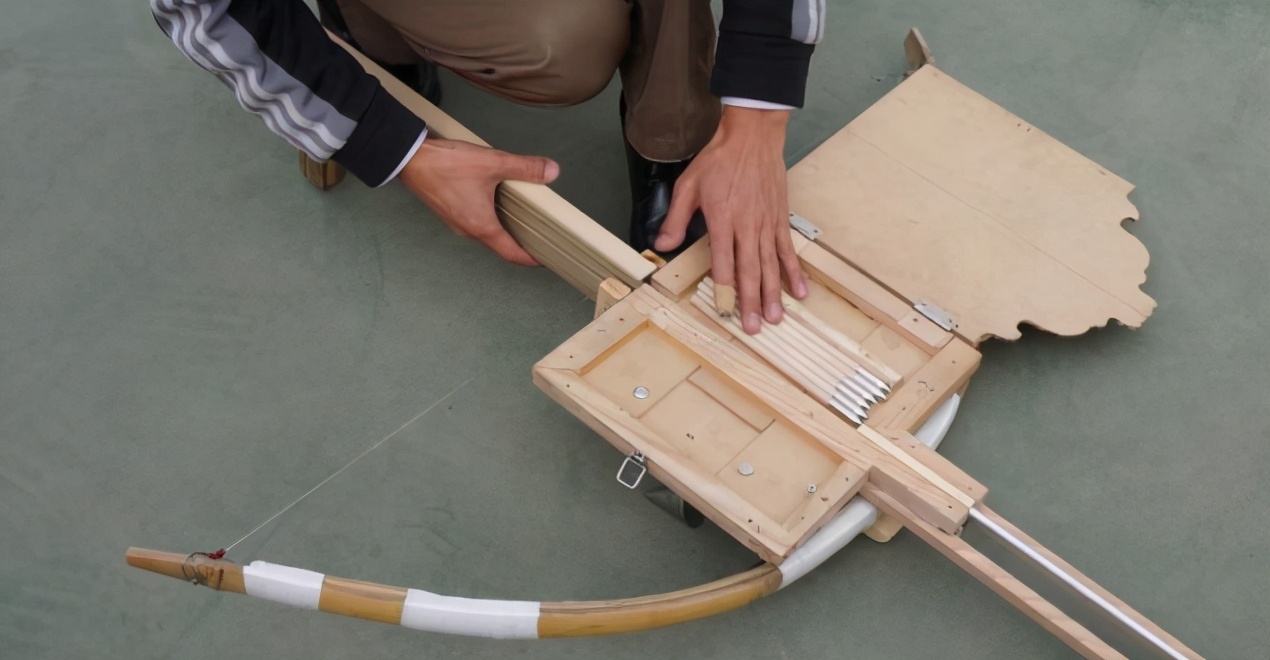 从公元前5世纪用到抗日援朝，倭寇都怕它，中国重型连弩车了解下