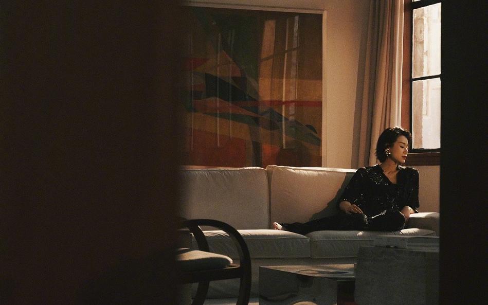 胡杏儿大肚照孕味十足,胡杏儿晒美照身材完全恢复