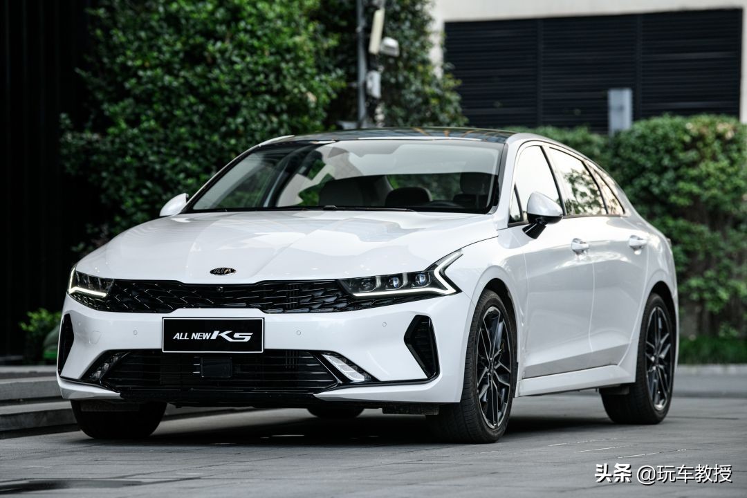 2012款起亚k5配置如何,16万起亚kx5