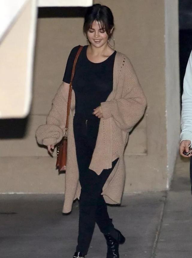 跟着selena学穿衣,selena夏季穿搭