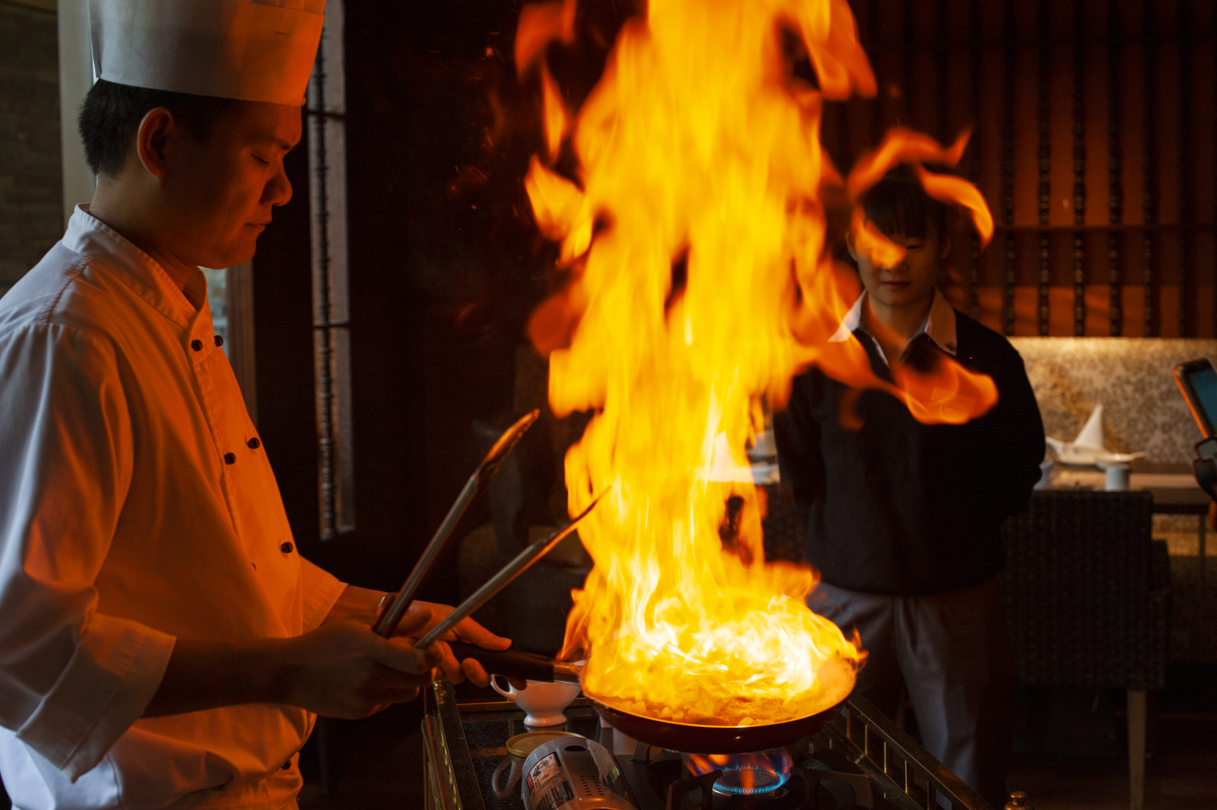 海南不止只有三亚,去万宁玩个冲浪,还有神犬小七拍摄地等着你
