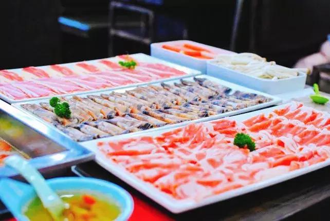 想减肥的天津人，千万别坐地铁3号线！好吃的太多啦