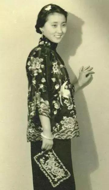 她是金庸表姐，徐志摩表妹，和一代男神的爱情堪称范本