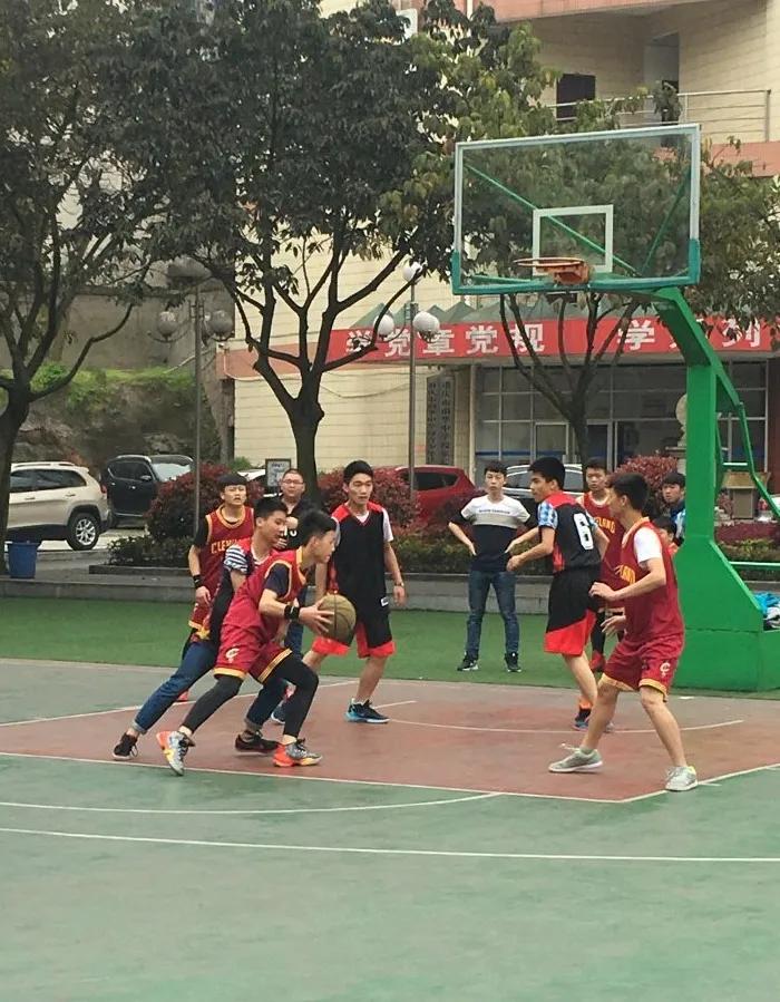 閲嶅簡甯傚崡鍗庝腑瀛﹀湪鍏ㄥ競鎺掑悕绗嚑,閲嶅簡鍗楀崕涓鍦ㄩ噸搴嗗競鎺掑悕绗嚑