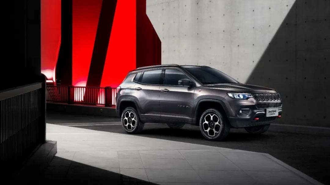 18年jeep指南者13.98万,全新指南者13万