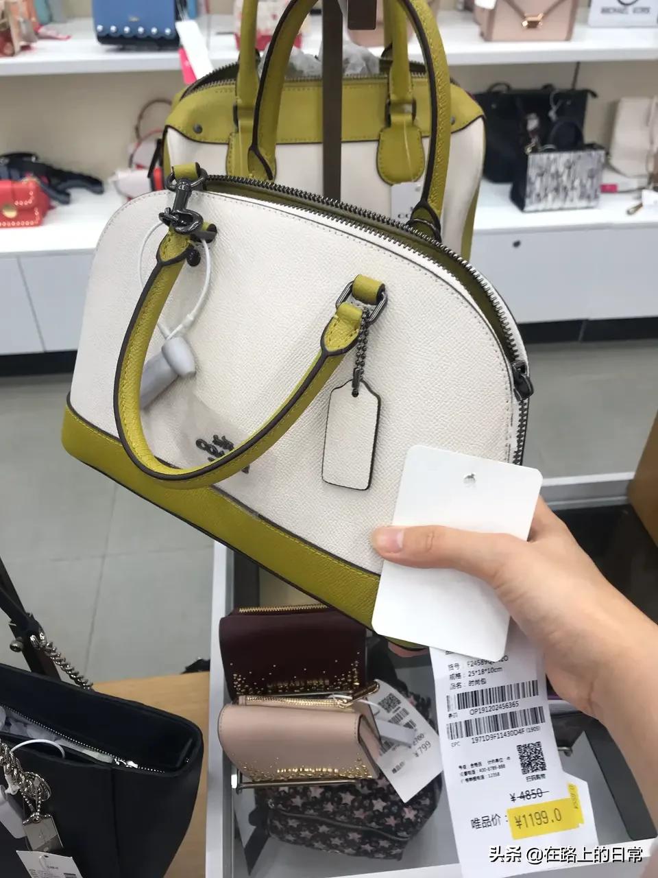 唯品会卖的mk和coach是正品吗,买coach包包现在哪里最合适