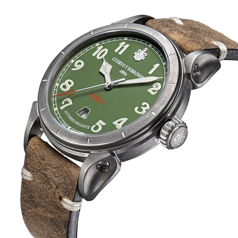 回家过年戴什么饰品好看,万国手表和浪琴哪个手表好