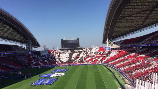 站在看台上,站在看台之上