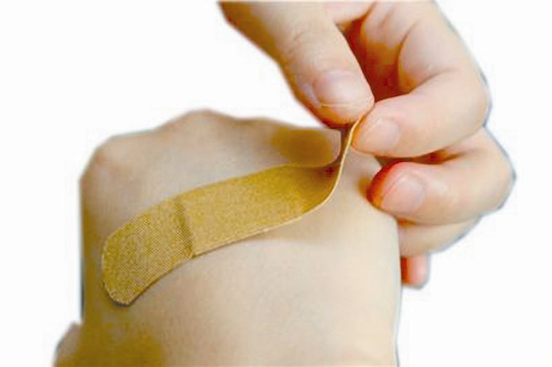 伤口到底怎么处理好的快？别把小伤口不当回事