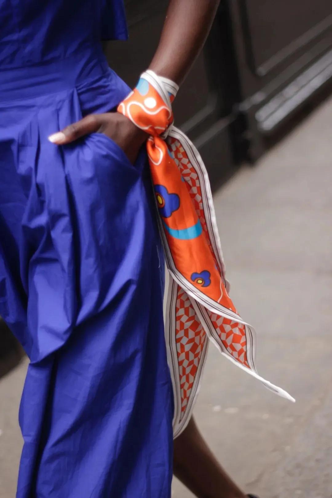 长丝巾古装系法3米长1.5米宽丝巾,长条丝巾配衬衣的系法简单又漂亮