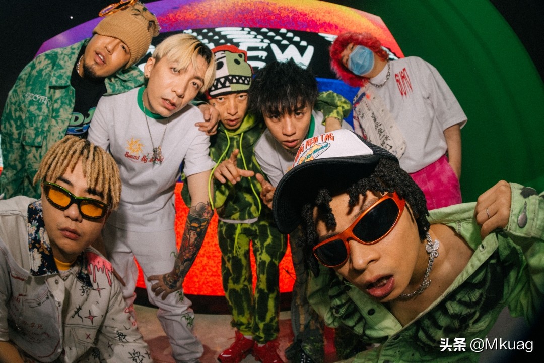 嘞是我和我兄弟哩名曲|《OHMYGOSH》乐评