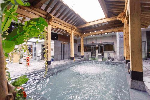 青岛室内温泉儿童玩乐一体,汗蒸温泉儿童乐园青岛