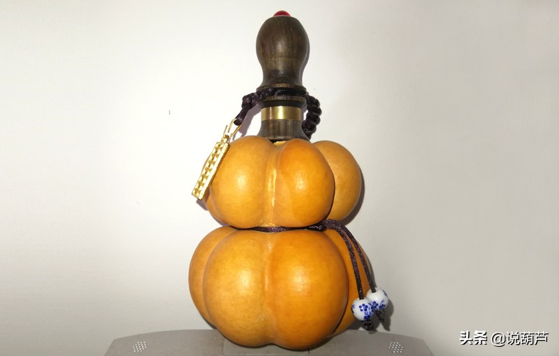 葫芦盘玩半年不变色,葫芦盘品玩