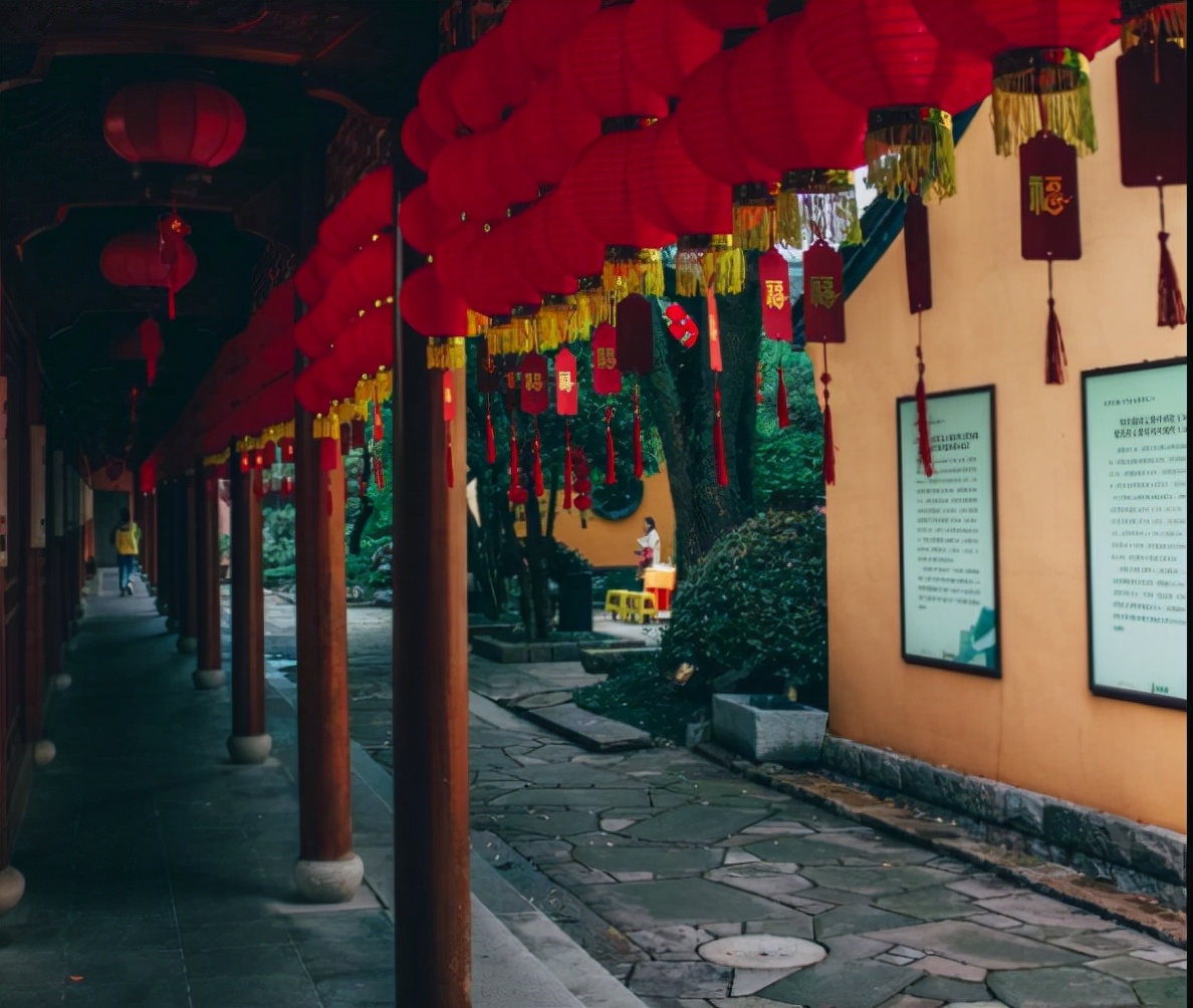 浙江一寺院，拥有“东方维纳斯”精品，现因赏梅焕发第二生命力
