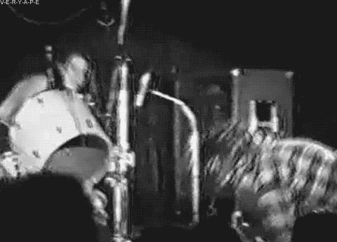 吉他有几种玩法,吉他的几种玩法