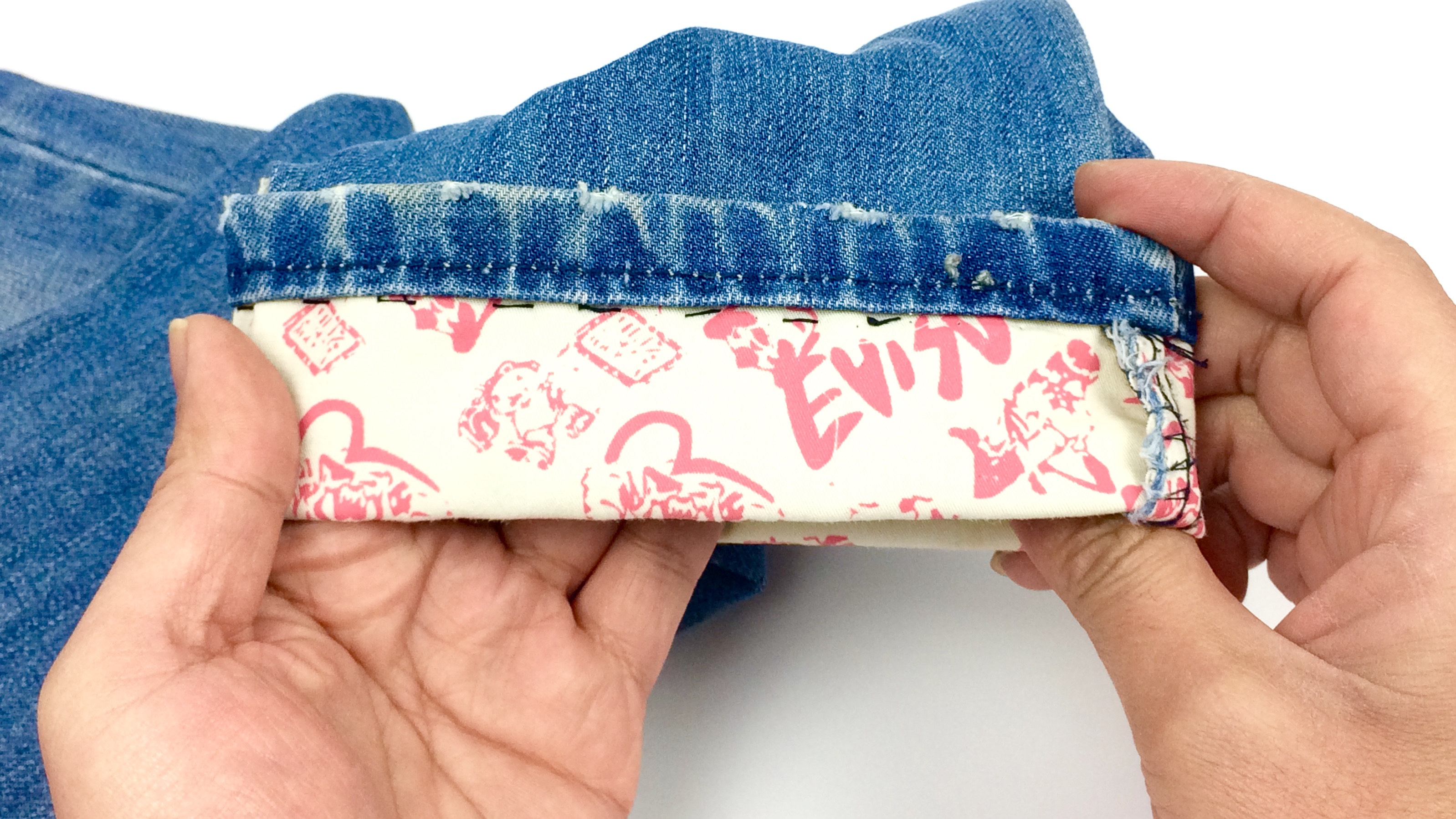 牛仔裤裤脚太长自己怎么修剪,牛仔裤太长裤脚怎么裁剪