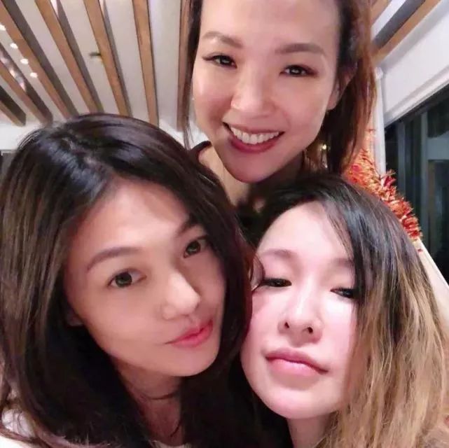 萧亚轩41岁生日新闻,萧亚轩潇洒小姐快乐大本营2010