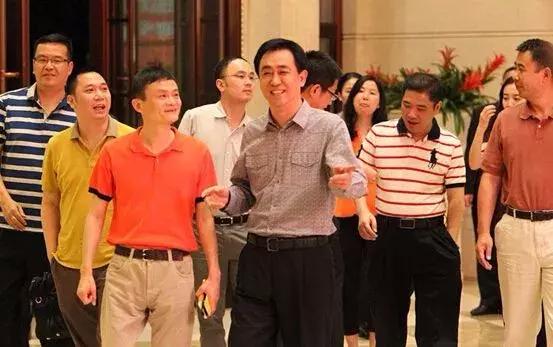 休闲t恤polo衫时髦减龄,新款polo衫清凉透气舒适经典百搭