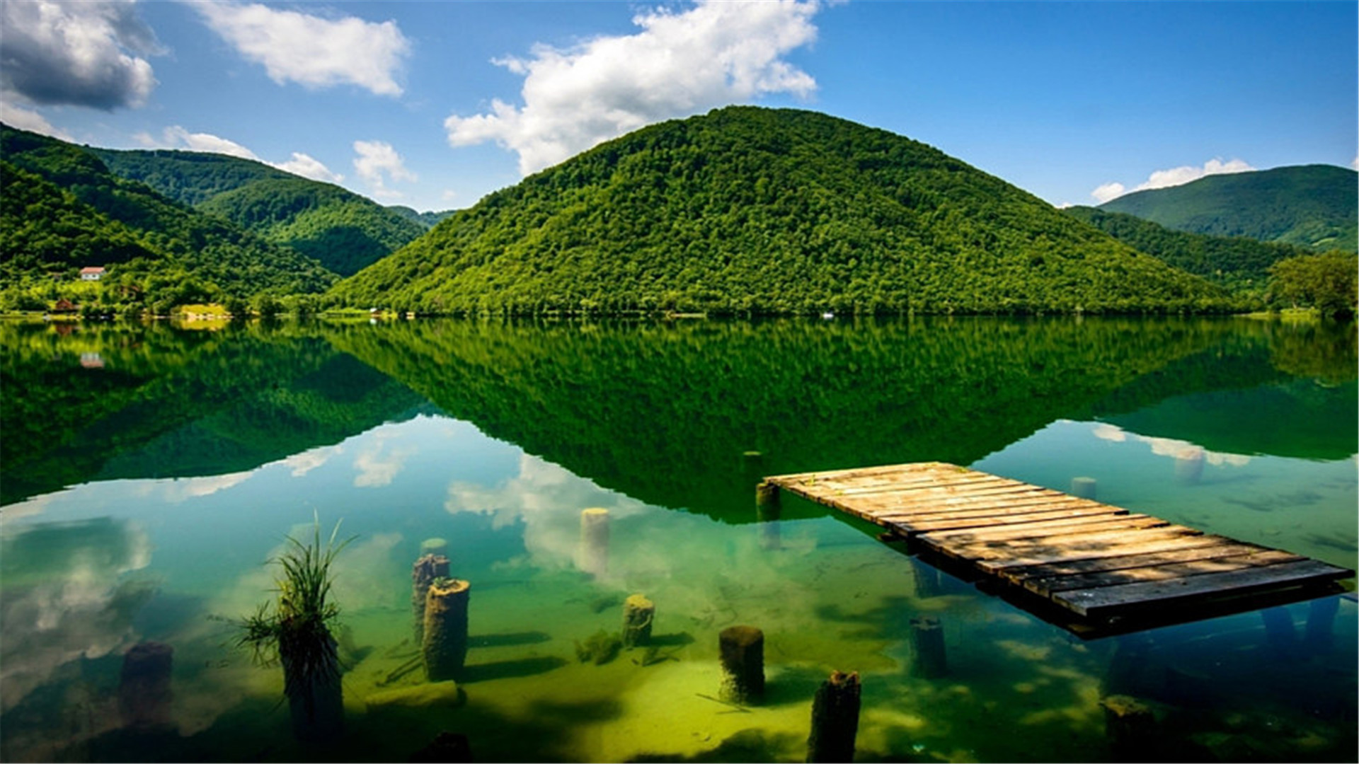 蓝色护眼壁纸唯美图片,最美的护眼桌面壁纸