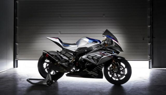 120万一辆的宝马机车，引擎纯手工打造，国内仅29辆可惜无法上牌