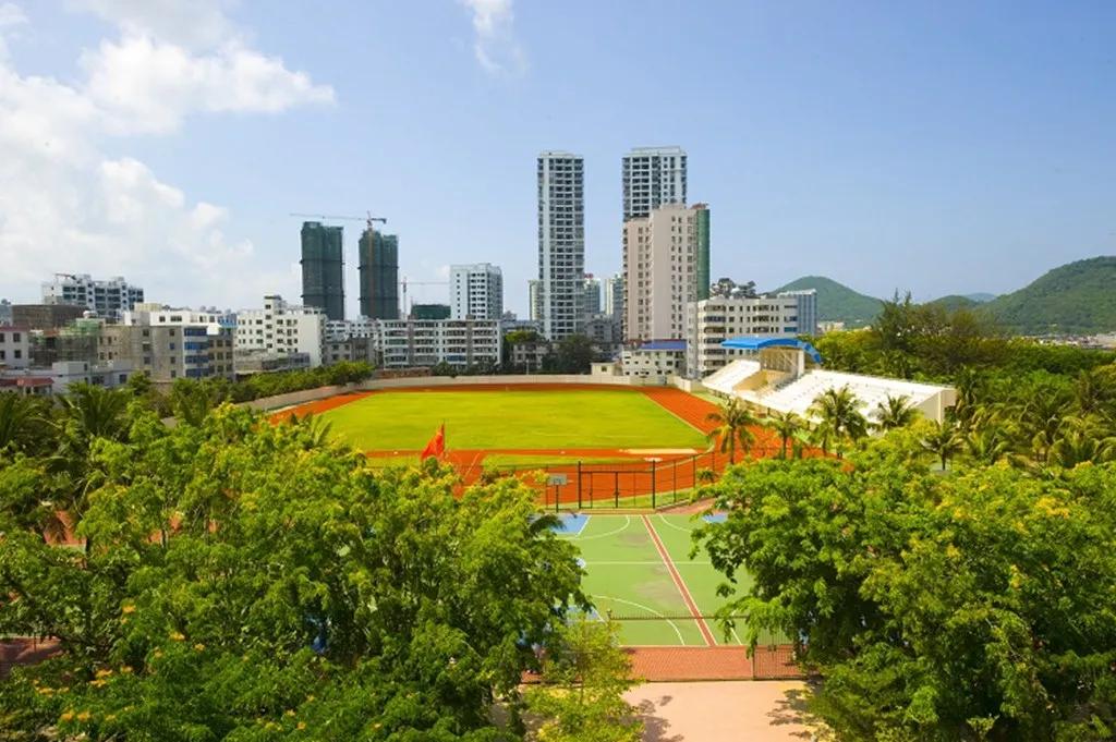 海南中学三亚学校小升初招生简章,海南中学三亚学校初一招生名单