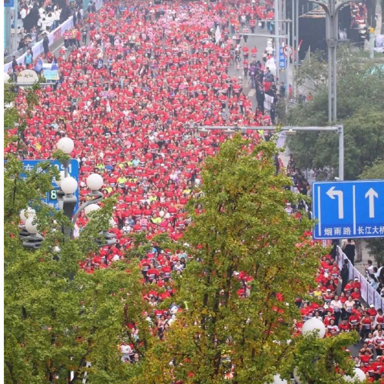 閲嶅簡濂冲瓙鍗婇┈,閲嶅簡濂冲瓙鍗婇┈瀹屾暣瑙嗛