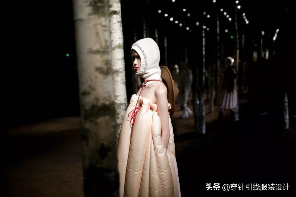 逆天羽绒服设计,moncler羽绒服成毅同款