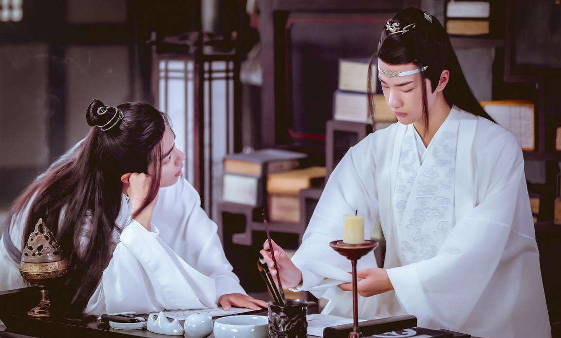 王一博认识肖战哪期天天向上,何炅说过肖战和王一博感情好吗