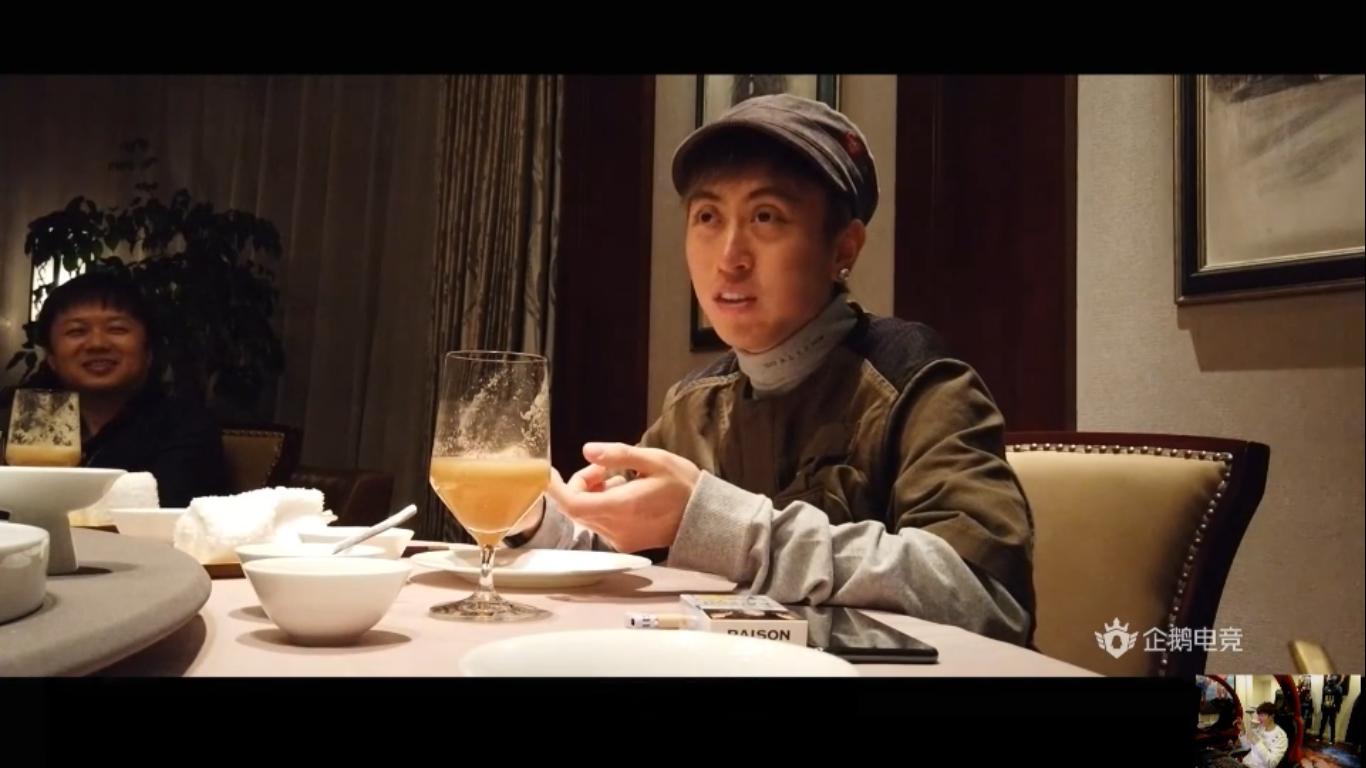 “帝师秦奋”上热搜，看到秦奋的鞋库后帝师激动到流汗