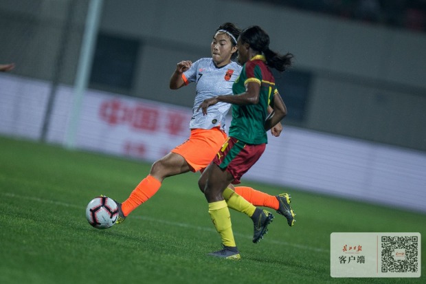 王珊珊梅开二度王霜助攻中国女足,王霜上演个人女足英超首秀