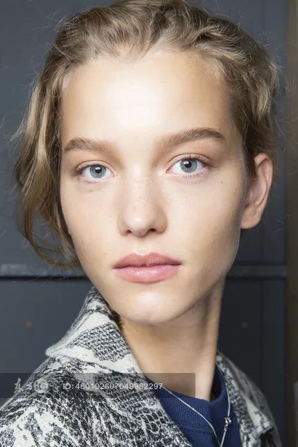 EIGSHOW丨鞠婧祎、李艺彤的仙女春夏妆容能让你美出新高度！