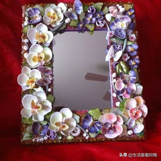 在贝壳里做上好看的装饰,简单的贝壳的工艺品