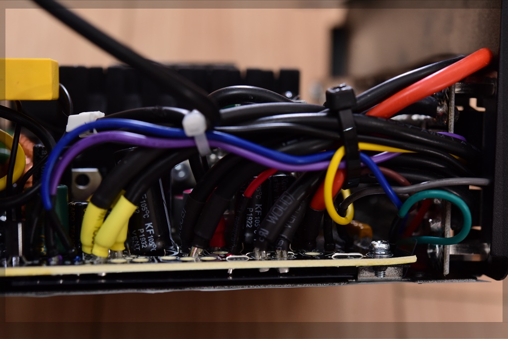 爱国者es650什么电容,爱国者yogo电源es650