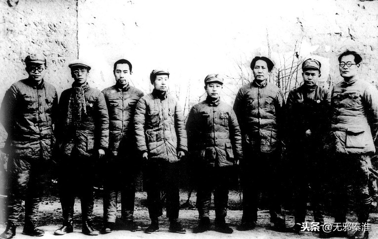 张国焘与他要“开除”的*共中**四大领袖