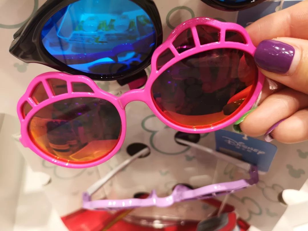 给娃挑太阳镜,孩子怎么选墨镜