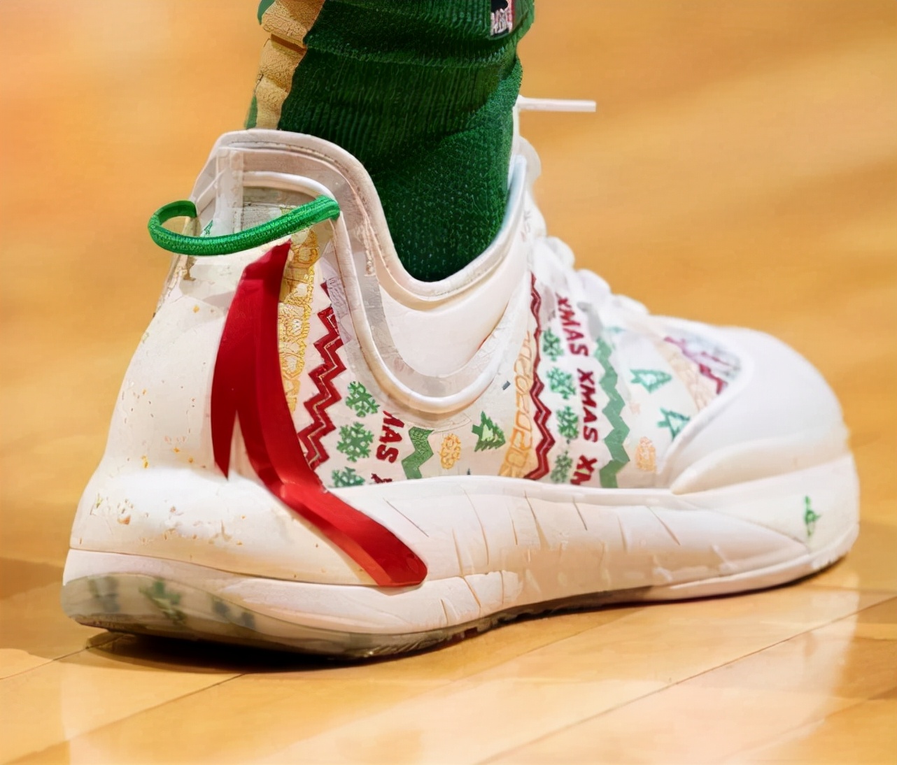 安踏海沃德七龙珠配色,海沃德3安踏