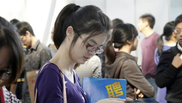 成考大专学历的用处,大专学历有什么好的政策