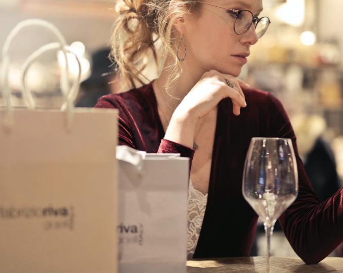 就算你买得起LV包包，男人也不会送你爱马仕