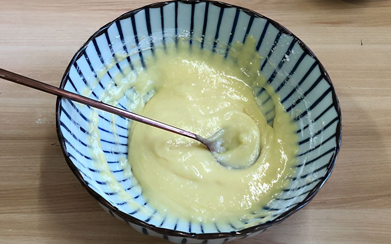 用普通面粉做饼干最简单做法,喜欢吃面粉的要收藏教你做脆饼